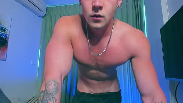 Snapshot of Samuel_Andrew chatting on January 5, 2025, 1:35 am Samuel Andrew online show from January 5, 2025, 1:35 am