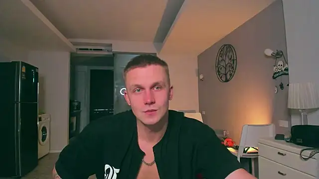 Snapshot of Samuel_Andrew chatting on October 19, 2025, 2:12 am Samuel Andrew online show from October 19, 2025, 2:12 am