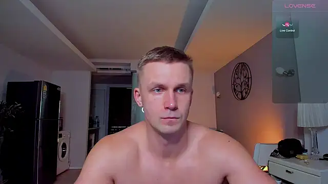 Snapshot of Samuel_Andrew chatting on December 15, 2025, 3:44 am Samuel Andrew online show from December 15, 2025, 3:44 am