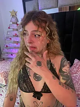 Snapshot of Bonnie_vega chatting on December 13, 2024, 7:43 pm Bonnie vega online show from December 13, 2024, 7:43 pm