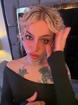 Snapshot of Bonnie_vega chatting on September 10, 2025, 9:37 pm Bonnie vega online show from September 10, 2025, 9:37 pm