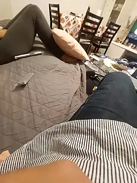 mia69x online show from October 17, 2025, 8:00 pm