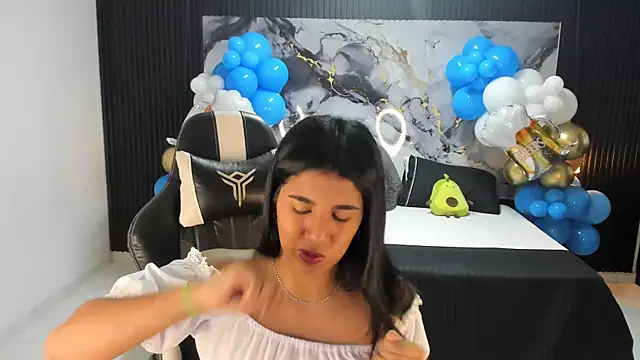 Ivy 16 online show from September 23, 2025, 11:57 am