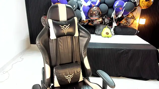 Ivy 16 online show from October 27, 2025, 11:58 am