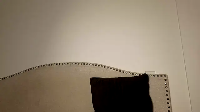 xoxcatt online show from March 16, 2026, 3:34 am