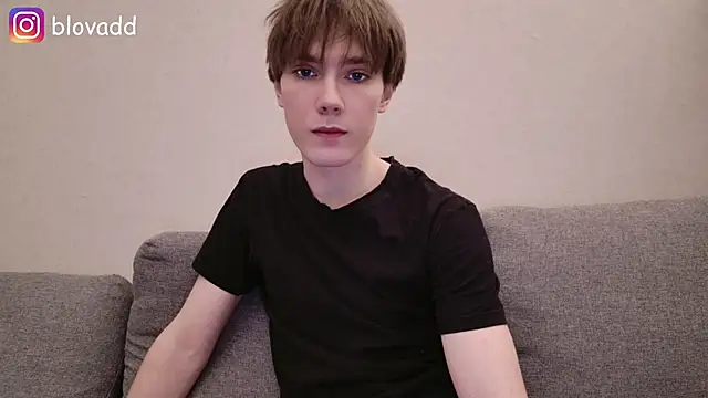 Snapshot of callmenineoneseven chatting on February 16, 2026, 1:24 am callmenineoneseven online show from February 16, 2026, 1:24 am