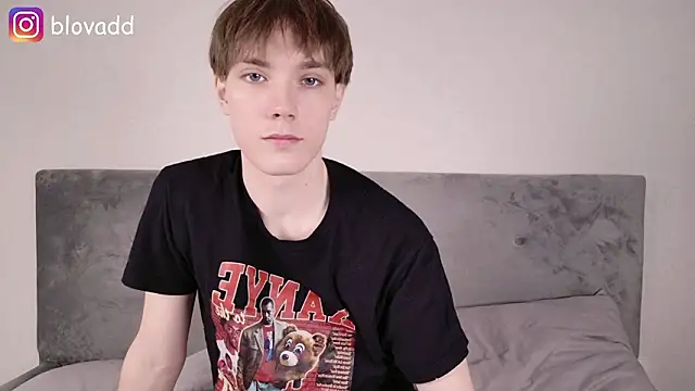 Snapshot of callmenineoneseven chatting on February 27, 2026, 4:45 am callmenineoneseven online show from February 27, 2026, 4:45 am