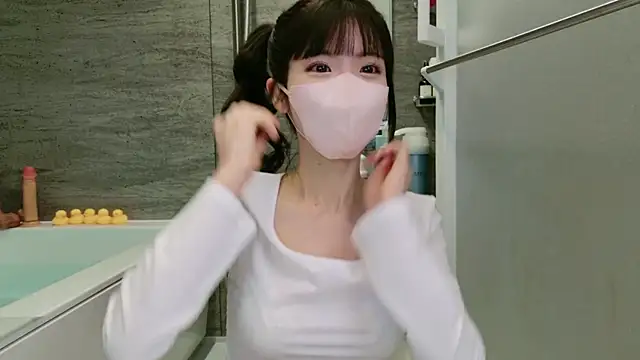 -minami- online show from February 9, 2025, 9:16 am