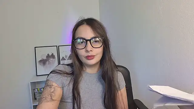 lalawhitte online show from July 16, 2026, 6:14 pm