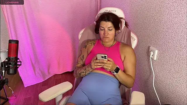 Katrin  kiss online show from September 24, 2025, 9:12 am