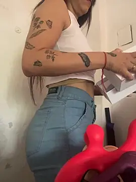 melisabunnny online show from November 7, 2025, 11:43 am