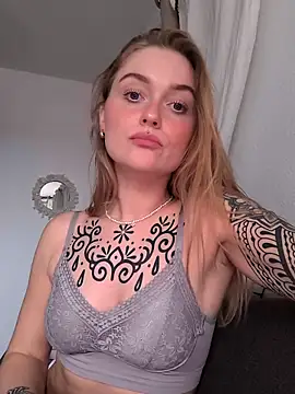 Goldloeckchen159 online show from February 28, 2025, 4:31 pm