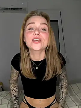 Goldloeckchen159 online show from April 4, 2026, 7:22 pm