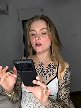 Goldloeckchen159 online show from April 11, 2026, 6:23 pm