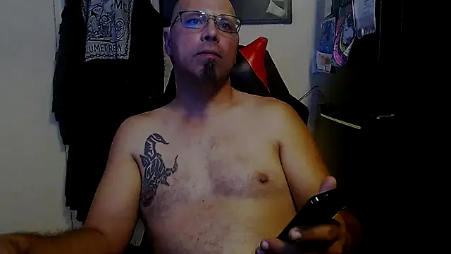 Snapshot of KrazyLegz chatting on September 20, 2025, 5:25 pm KrazyLegz online show from September 20, 2025, 5:25 pm