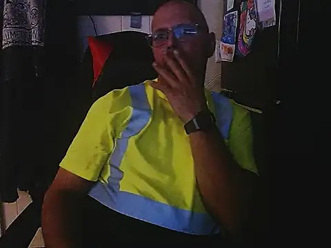 Snapshot of KrazyLegz chatting on September 24, 2025, 11:52 pm KrazyLegz online show from September 24, 2025, 11:52 pm