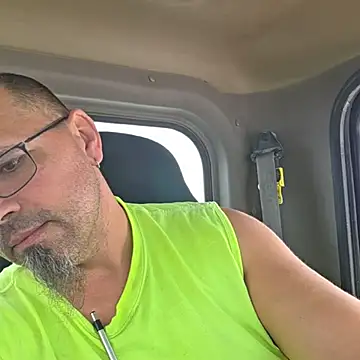 Snapshot of KrazyLegz chatting on October 17, 2025, 8:44 pm KrazyLegz online show from October 17, 2025, 8:44 pm