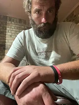 Snapshot of bigJohnson223 chatting on October 2, 2025, 4:52 am bigJohnson223 online show from October 2, 2025, 4:52 am