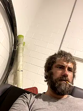 Snapshot of bigJohnson223 chatting on October 28, 2025, 8:00 pm bigJohnson223 online show from October 28, 2025, 8:00 pm