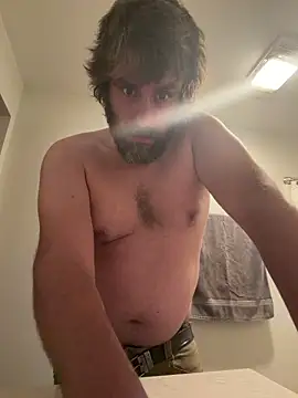 Snapshot of bigJohnson223 chatting on December 16, 2025, 5:01 am bigJohnson223 online show from December 16, 2025, 5:01 am