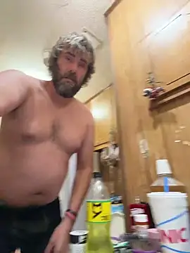 Snapshot of bigJohnson223 chatting on December 22, 2025, 4:42 am bigJohnson223 online show from December 22, 2025, 4:42 am