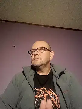 Snapshot of hairy_orbite chatting on October 7, 2025, 6:10 am hairy orbite online show from October 7, 2025, 6:10 am