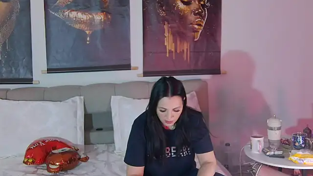 ReiyaRey online show from February 17, 2026, 11:11 pm