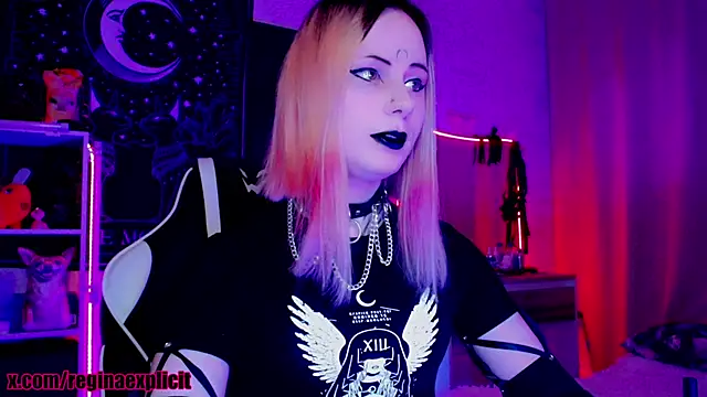 Snapshot of snake__bites chatting on February 3, 2025, 10:11 pm snake bites online show from February 3, 2025, 10:11 pm