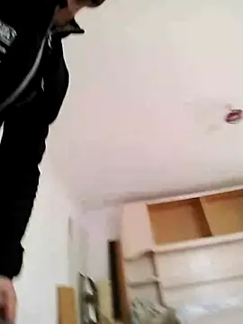 Snapshot of LOREDAN1 chatting on February 28, 2025, 11:03 am LOREDAN1 online show from February 28, 2025, 11:03 am