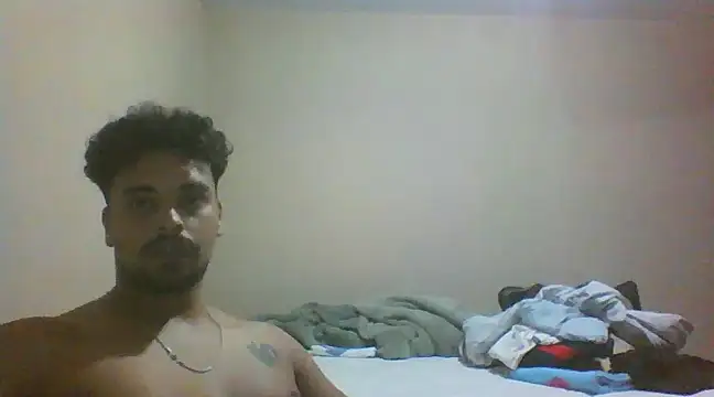 Snapshot of Xcumshot33 chatting on January 10, 2025, 4:01 am Xcumshot33 online show from January 10, 2025, 4:01 am