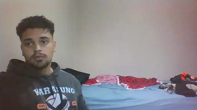 Snapshot of Xcumshot33 chatting on November 9, 2025, 5:44 pm Xcumshot33 online show from November 9, 2025, 5:44 pm