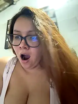 Snapshot of solecito_22 chatting on October 15, 2025, 4:45 am solecito 22 online show from October 15, 2025, 4:45 am