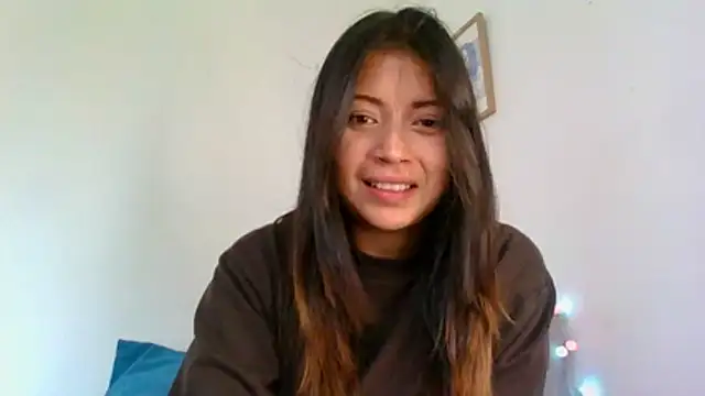 katherodriguezx online show from March 22, 2026, 6:33 pm