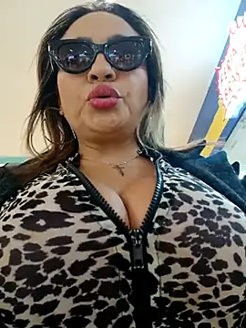 Afroditecash online show from February 4, 2026, 6:25 pm