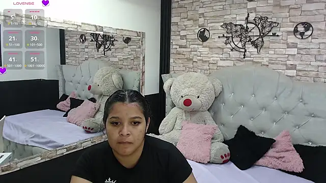 Snapshot of sia_cavad chatting on February 7, 2025, 12:39 pm sia cavad online show from February 7, 2025, 12:39 pm