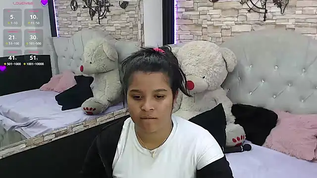 Snapshot of sia_cavad chatting on February 12, 2025, 5:26 pm sia cavad online show from February 12, 2025, 5:26 pm