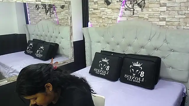 Snapshot of sia_cavad chatting on March 5, 2025, 12:22 pm sia cavad online show from March 5, 2025, 12:22 pm