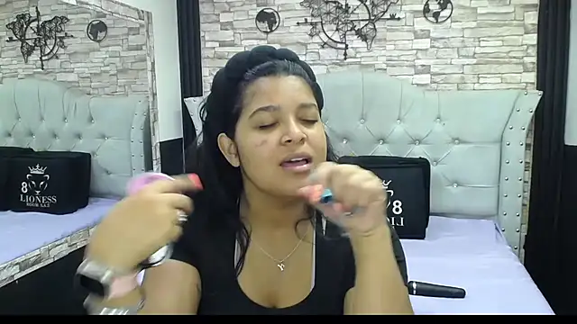 Snapshot of sia_cavad chatting on September 24, 2025, 1:47 pm sia cavad online show from September 24, 2025, 1:47 pm