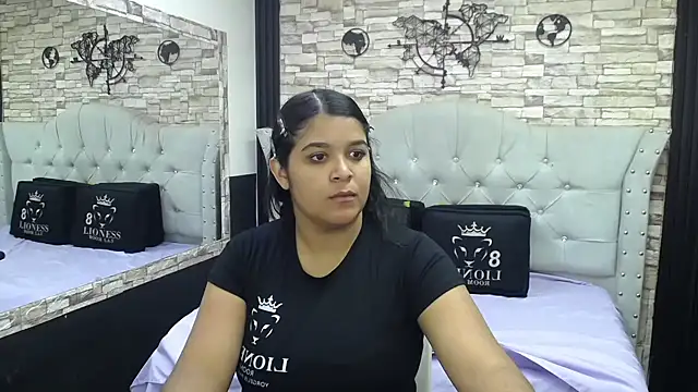 Snapshot of sia_cavad chatting on October 31, 2025, 12:50 pm sia cavad online show from October 31, 2025, 12:50 pm