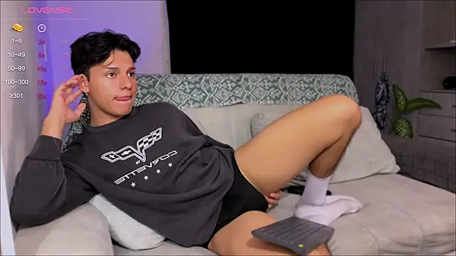 Snapshot of Alexxblue chatting on February 11, 2025, 2:03 am Alexxblue online show from February 11, 2025, 2:03 am