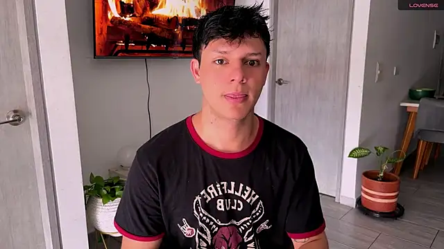 Alexxblue online show from April 7, 2026, 4:51 pm