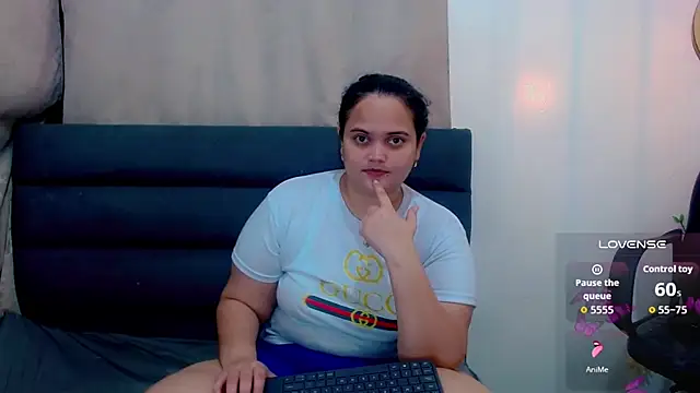 Snapshot of brunnette_hot chatting on February 6, 2026, 10:29 am brunnette hot online show from February 6, 2026, 10:29 am