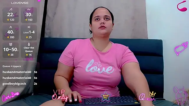 Snapshot of brunnette_hot chatting on February 13, 2026, 10:33 am brunnette hot online show from February 13, 2026, 10:33 am