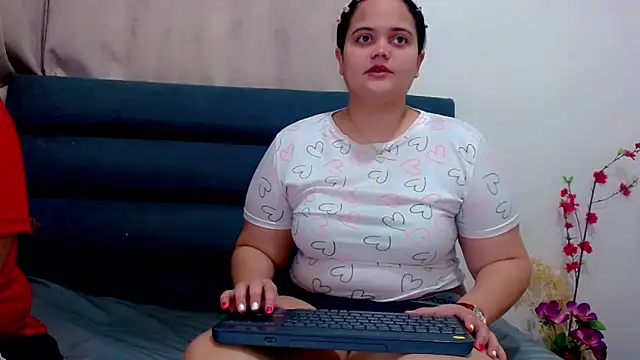Snapshot of brunnette_hot chatting on February 15, 2026, 10:58 am brunnette hot online show from February 15, 2026, 10:58 am