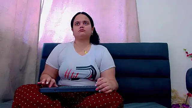 Snapshot of brunnette_hot chatting on February 21, 2026, 12:28 pm brunnette hot online show from February 21, 2026, 12:28 pm
