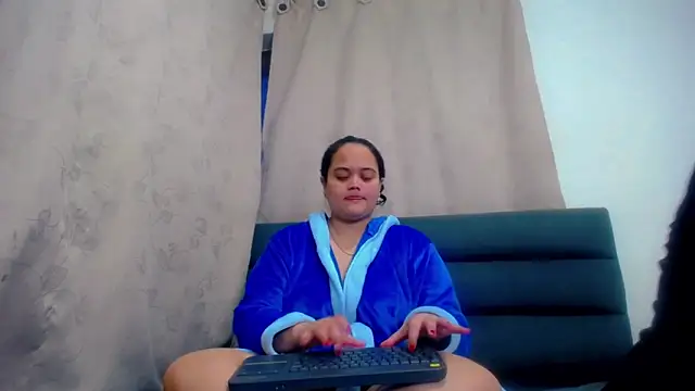 Snapshot of brunnette_hot chatting on March 11, 2026, 10:54 am brunnette hot online show from March 11, 2026, 10:54 am