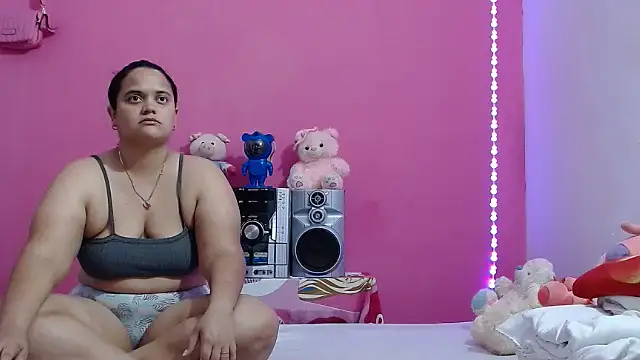 Snapshot of brunnette_hot chatting on August 1, 2026, 11:20 am brunnette hot online show from August 1, 2026, 11:20 am