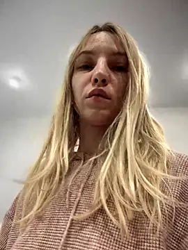 Snapshot of Adelina0001 chatting on December 7, 2024, 6:48 pm Adelina0001 online show from December 7, 2024, 6:48 pm