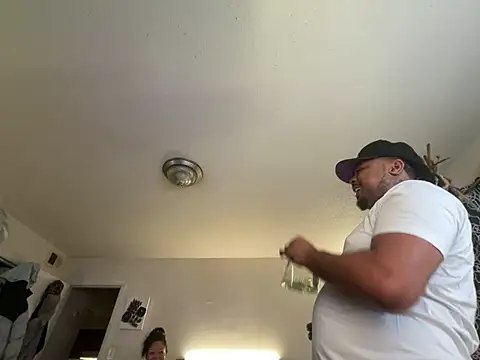 4EVAGLACIERS online show from January 1, 2025, 9:17 am