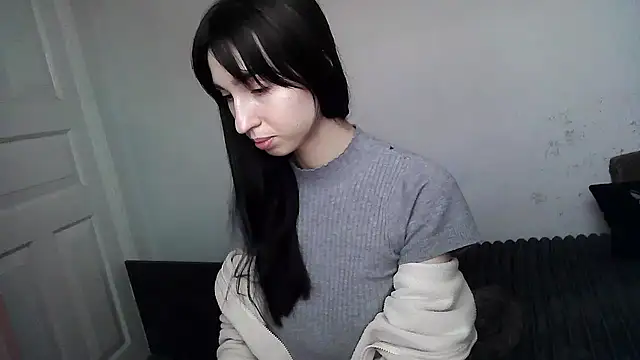 Snapshot of ElizaSwon chatting on September 21, 2025, 2:29 pm ElizaSwon online show from September 21, 2025, 2:29 pm